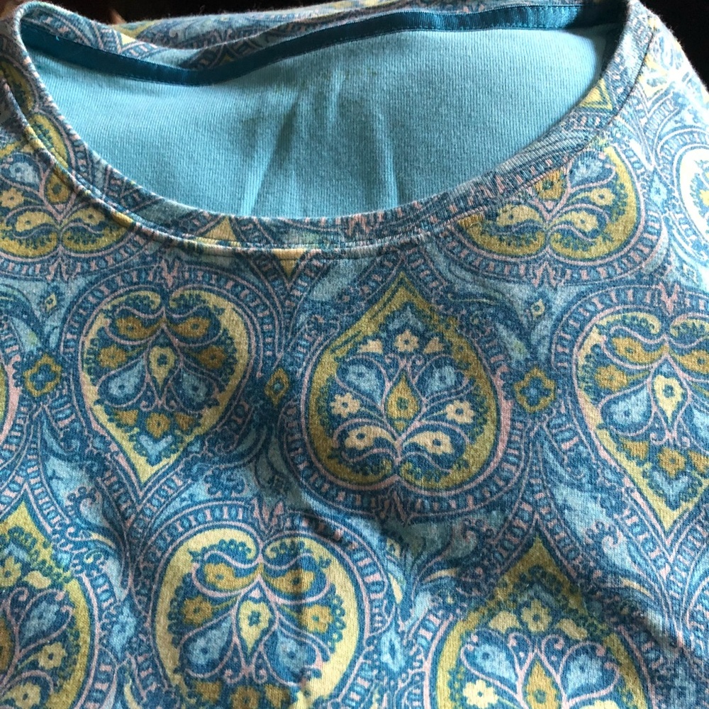 Long sleeve tee shirt